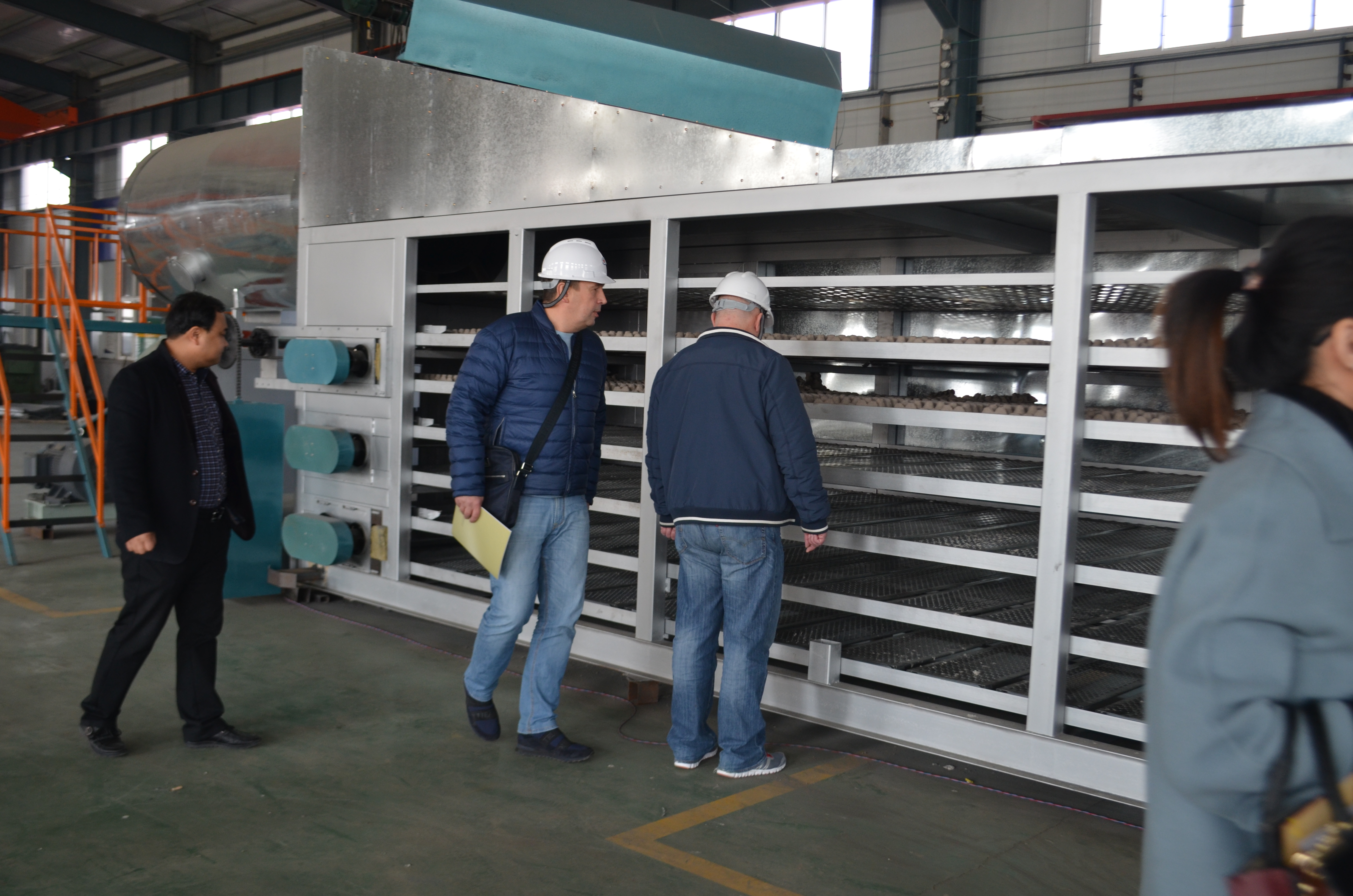 蛋托機(jī)、蛋托生產(chǎn)線(xiàn)、雞蛋托盤(pán)機(jī)，請(qǐng)致電宏潤(rùn)包裝